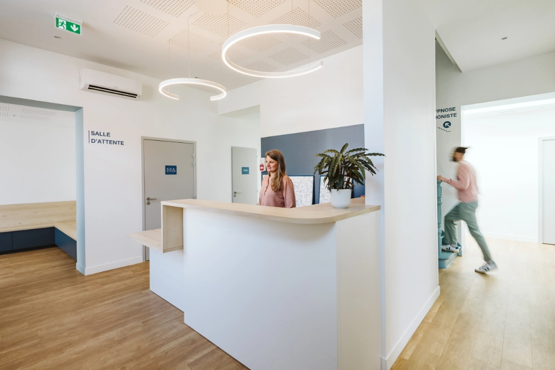 architecture-cabinet-dentaire-amenagement-accueil